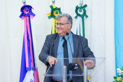  (<a class="download" href="https://www.santaleopoldina.es.leg.br/institucional/fotos/sessao-solene-2023/jefferson-tribuna.jpg/at_download/image">Download</a>)