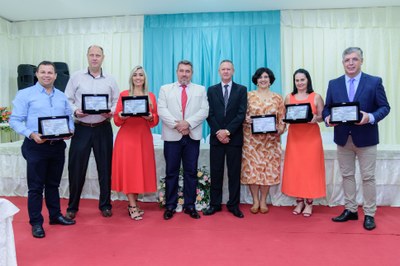  (<a class="download" href="https://www.santaleopoldina.es.leg.br/institucional/fotos/sessao-solene-2023/nelson-e-romero.jpg/at_download/image">Download</a>)